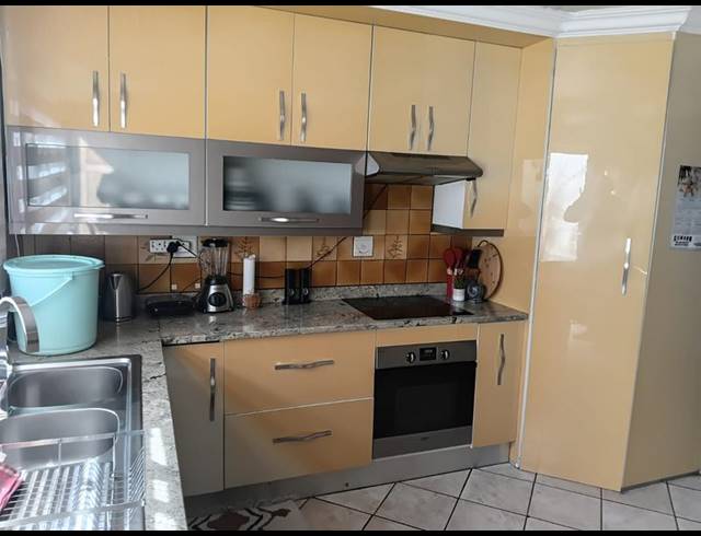 4 BEDROOM TOWNHOUSE FOR SALE IN LIEFDE EN VREDE